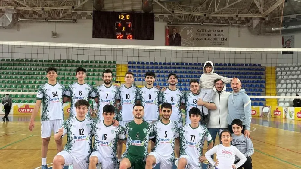 Smartholding Çayelispor erkek voleybol takımı grup maçlarını şampiyon tamamladı!