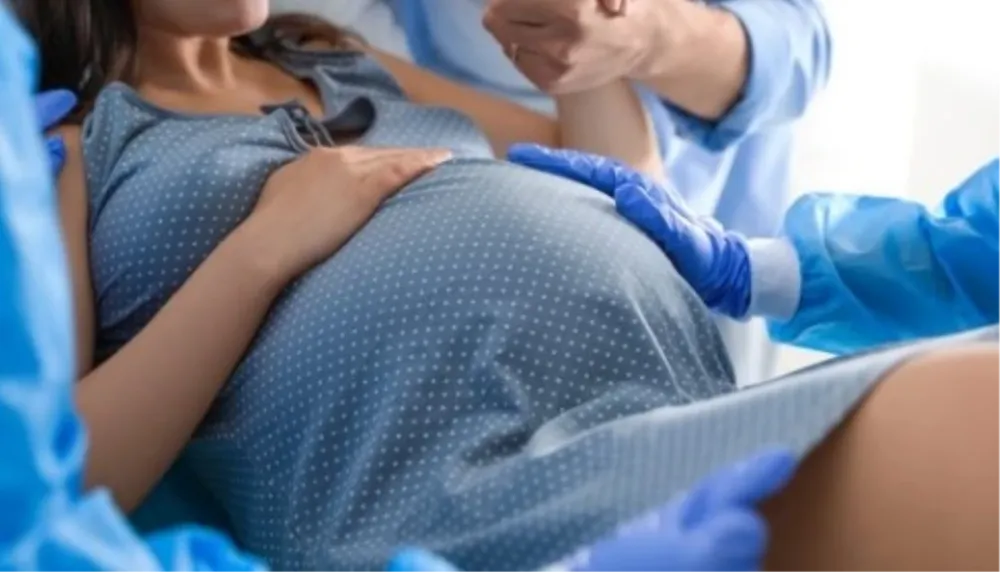 Doğumun başladığı nasıl anlaşılır? Doğum başlama belirtileri neler? Ne zaman hastaneye gidilmeli?