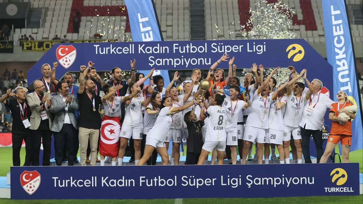 Kadın Futbol Süper Ligi ve 2. Lig