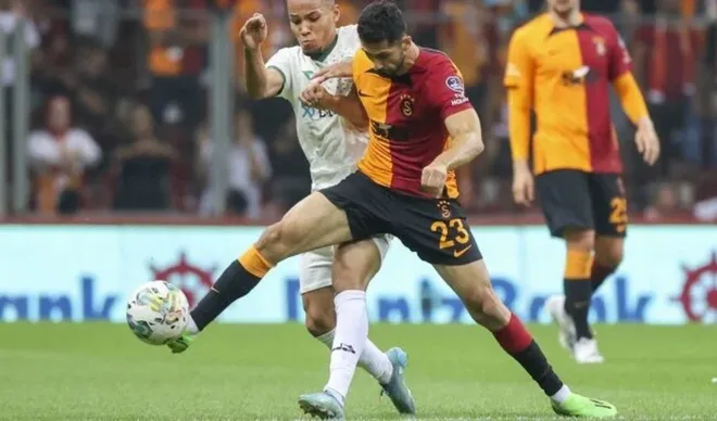 Galatasaray - Giresunspor maçında tartışılan an! Taraftar, bu pozisyonu konuşuyor