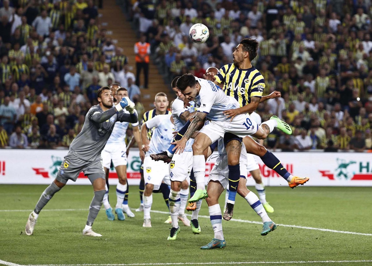 Fenerbahçe - Dinamo Kiev maçı canlı yayın izle linki |Fenerbahçe - Dinamo Kiev EXXEN TV canlı yayın izle linki