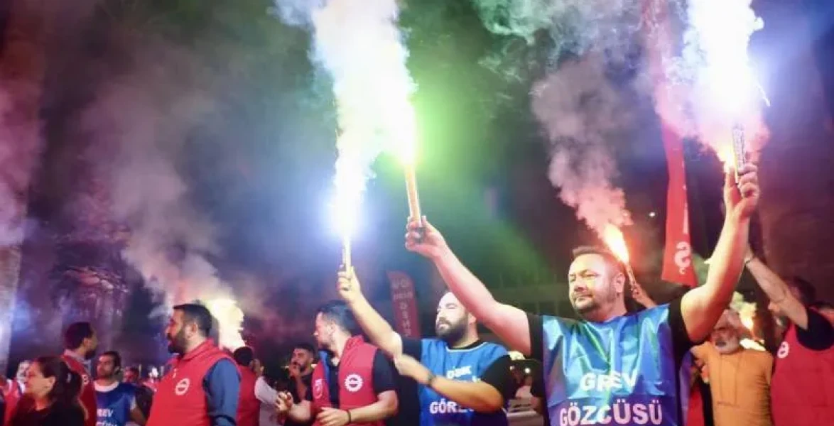 İzmir'de grev krizi: İşçiler 94 bin TL maaş için mücadele ediyor