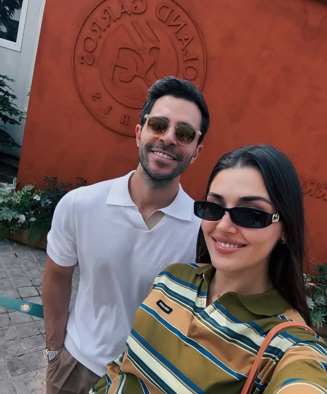 Hande Erçel'in Roland Garros'daki Şıklığı: Fiyatı İddialı! 3