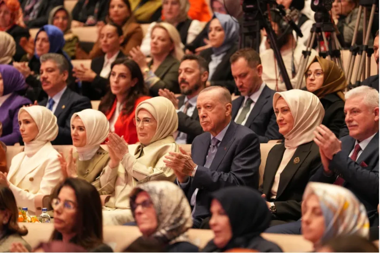 KADEM’DE BAYRAK DEĞİŞİMİ: Yeni Yönetim Kurulu Başkanı Av. Dr. Canan Sarı oldu