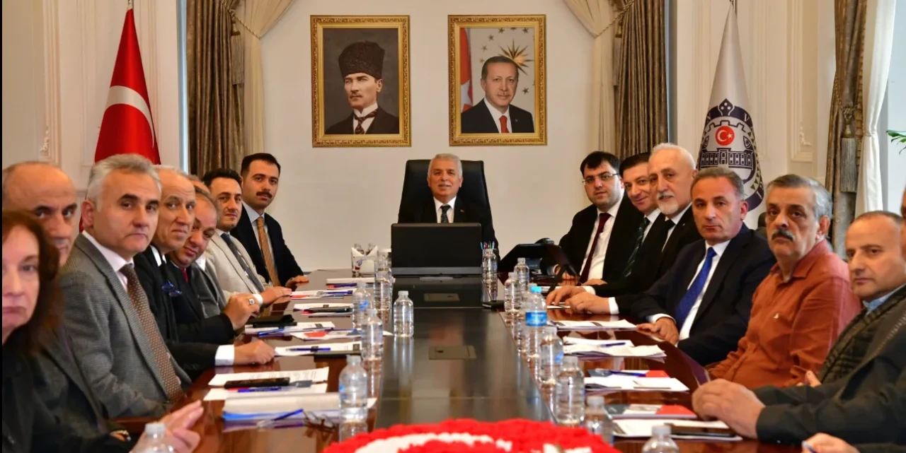 Trabzon'da İstihdam ve Mesleki Eğitim Kurulu Toplantısı Yapıldı, 2025 Projeleri Ele Alındı