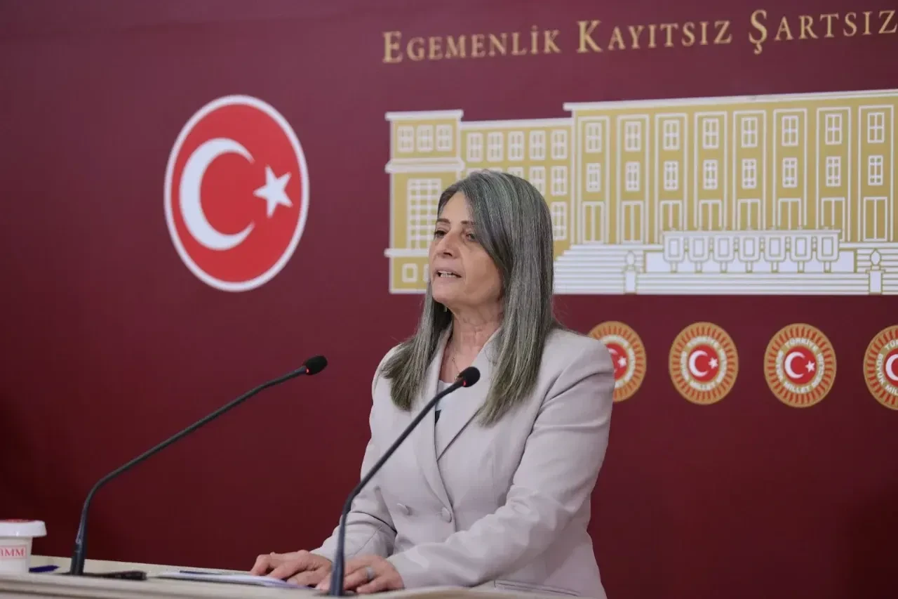 Trabzon Milletvekili Sibel Suiçmez'den Ekrem İmamoğlu Tepkisi