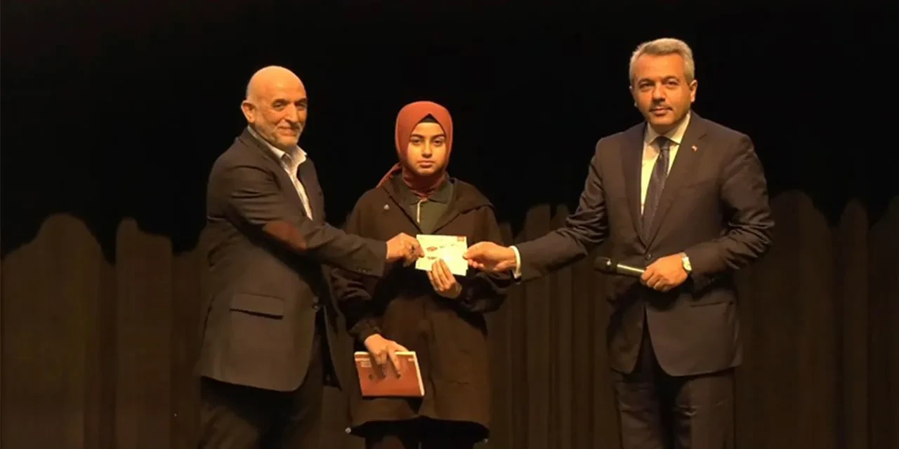 Rize'de "Çayla Kitap" Projesi Gençleri Peygamberimizle Buluşturdu
