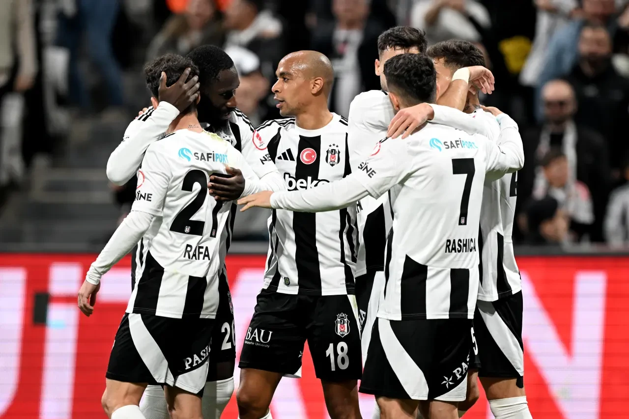 Beşiktaş, Avrupa Ligi hedefi için son maçlarda hasar minimumda kalmayı hedefliyor.
