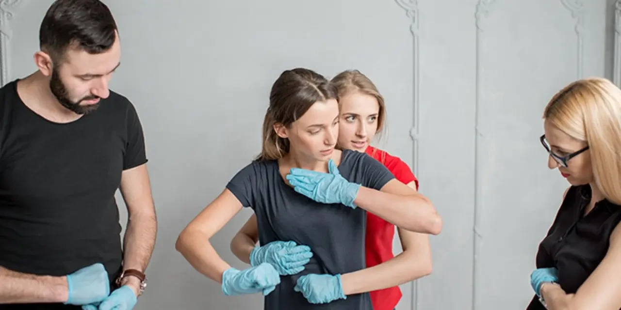 Heimlich Manevrası nedir? Heimlich Manevrası nasıl yapılır?
