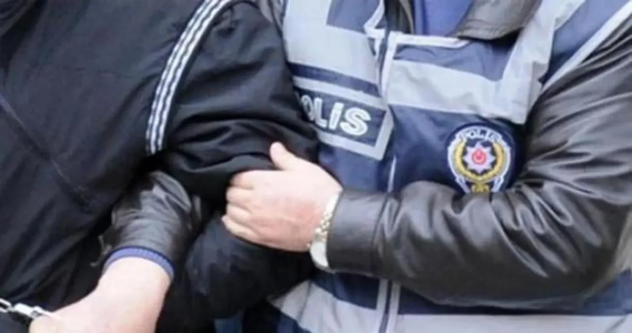 İzmir'de suç örgütü operasyonu: 12 gözaltı