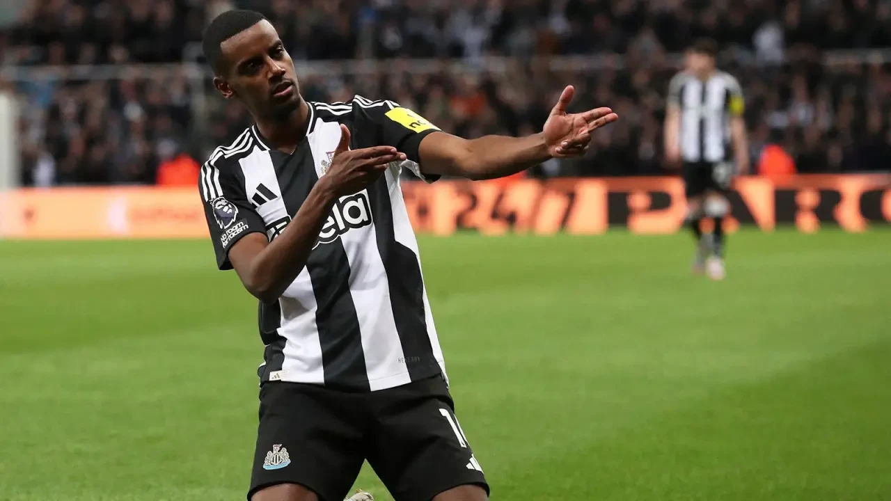 Newcastle United'dan Şampiyonlar Ligi yolunda dev adım