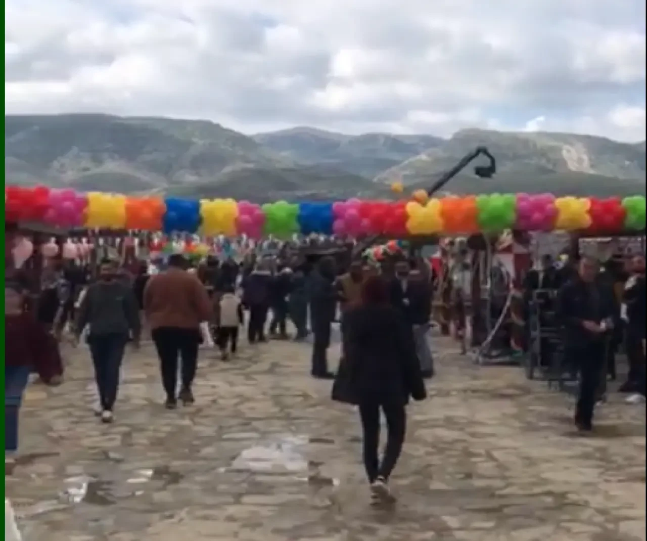 Uzak Şehir dizisi, son bölüm çekimleriyle Hasankeyf’te rekor ilgi gördü - Batman Burada