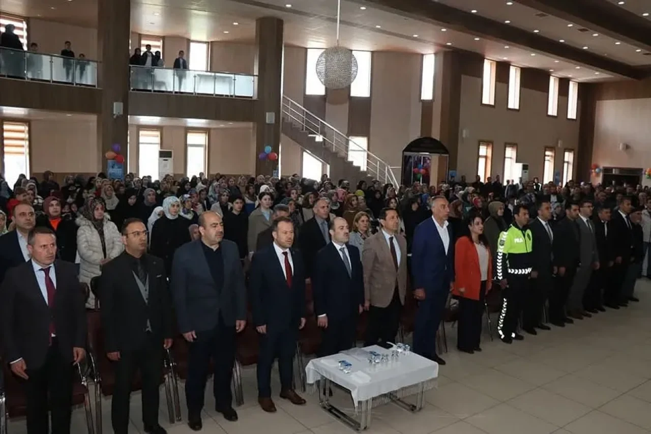 4-6 Yaş Kur’an Kursları Yıl Sonu Programı Coşkuyla Gerçekleştirildi