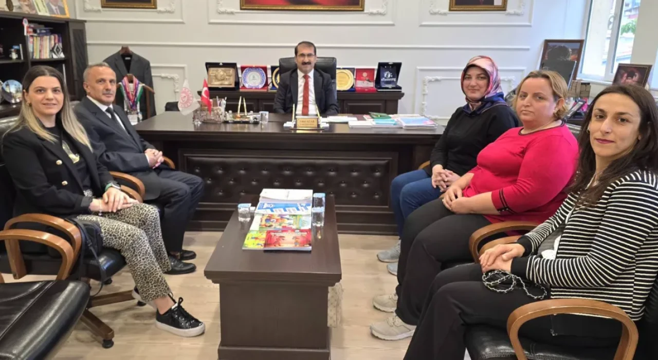 Karadeniz Bakır İlkokulu’ndan İl Milli Eğitim Müdürü Fahri Acar’a Teşekkür Ziyareti