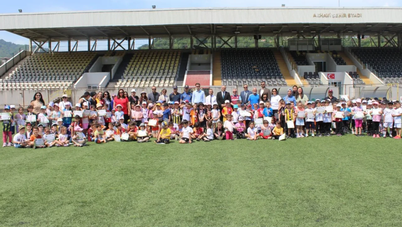 Arhavi’de Futbol Coşkusu: 13. Grassroots Futbol Şenliği’nin 8. Etabı Gerçekleştirildi