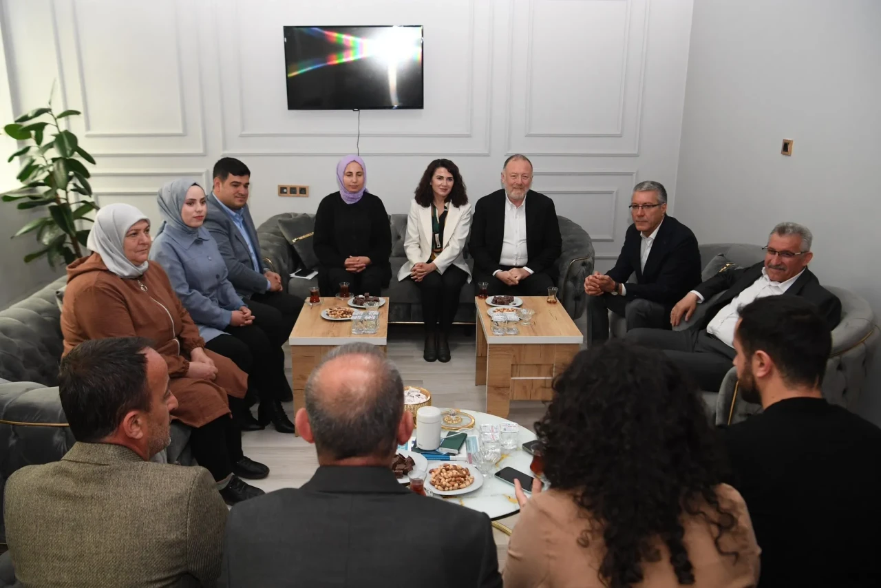 Muş Belediyesi Eş Başkanlarından STK’lara Ziyaret