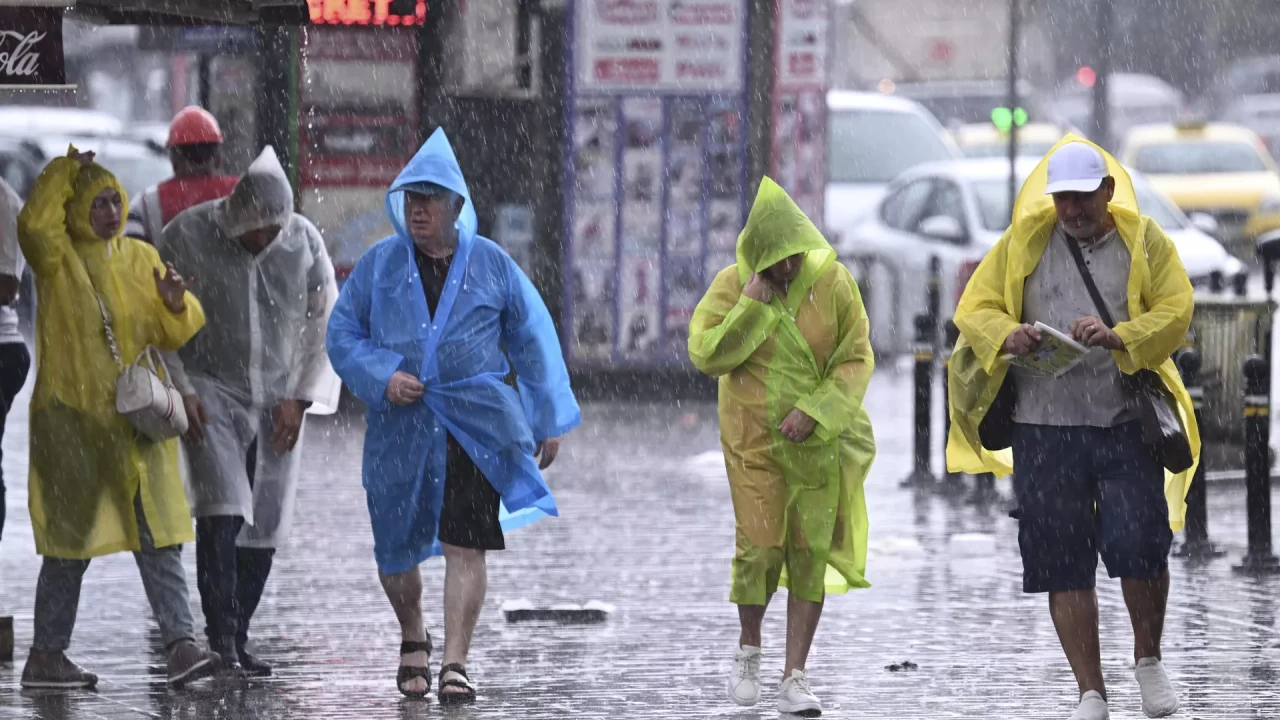 Meteoroloji saat verdi, gök gürültülü sağanak geliyor: Rize İçin uyarı var mı?