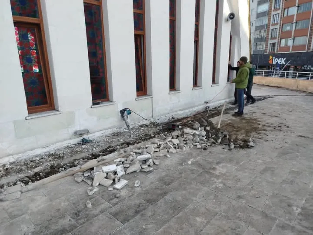 Ardeşen 15 Temmuz Camii’nde İzolasyon Sorunu Giderildi