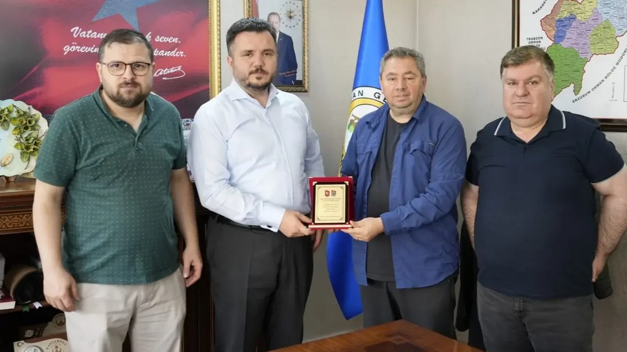 Artvin Trabzonspor Taraftarlar Derneği, Orman Bölge Müdürü'nü ziyaret etti