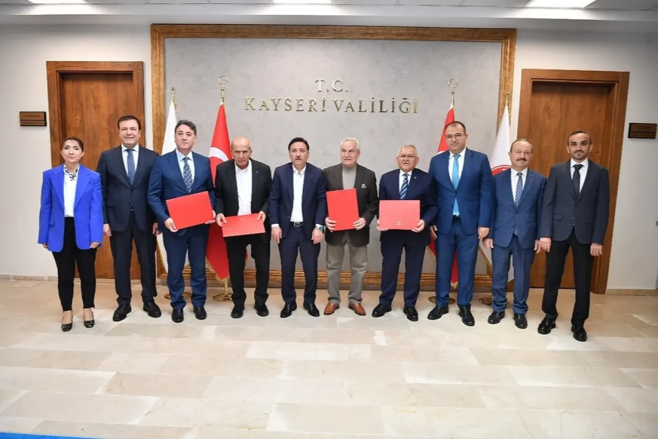 Kayseri'de Huzurevi Protokolü: Hayırsever Aksu ile İş Birliği İmzalandı