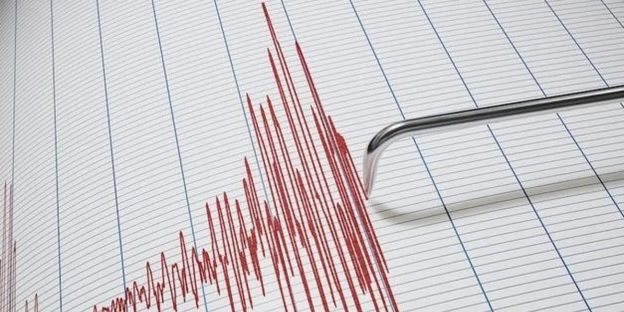 Akdeniz'de 4.4 büyüklüğünde deprem, derinliği 8.99 km olarak açıklandı