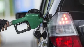 Akaryakıta peş peşe zamlar geldi: Benzin 2,26 TL, motorin 2,12 TL arttı!