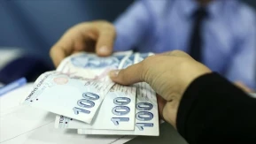 Sosyal yardımlarda artış: Yaşlı aylığı 5 bin 390 TL, Engelli yardımı 6 bin 454 TL oldu