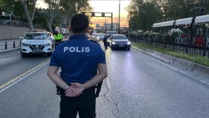 İstanbul'da dev uygulama: 1.035 gözaltı, 652 bin lira ceza ve çok sayıda silah ile uyuşturucu ele geçirildi