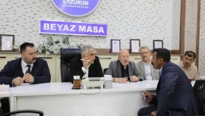 Erzurum Belediyesi Halk Günü'nde Vatandaşların Taleplerini Dinledi