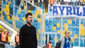 Vanspor, Hakan Kutlu'nun ayrılığına dair iddiaları yalanladı ve sözleşmenin geçerli olduğunu açıkladı.
