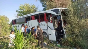 Karapınar'da yolcu otobüsü devrildi, 7 kişi yaralandı