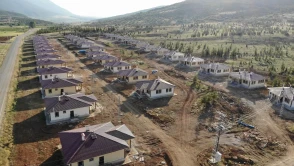 Kahramanmaraş'ta depremzedelere yeni evler teslim ediliyor, umutlar yeniden yeşeriyor