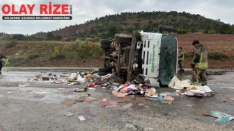 Ankara'da belediye kamyonu devrildi: 1 işçi hayatını kaybetti