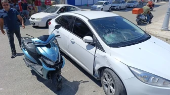 Manavgat'ta motosiklet kazası: Havaya fırlayan sürücü kask sayesinde hayatta kaldı!