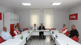 Vali Ziya Polat’tan Türk Kızılay Kars Şubesi’ne Ziyaret