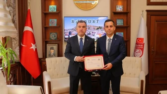 Bayburt Valisi Eldivan, Yasin Şahin'e Bingöl Valiliği için başarılar diledi