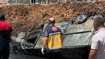Hilvan'da trafik kazası: 1 ölü 1 yaralı, yanıcı madde taşıyan araçta yangın çıktı