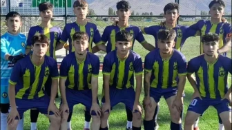 Ağrı U-17 Takımı, Türkiye Şampiyonası'na Kars'ı 2-1 yenerek galibiyetle başladı