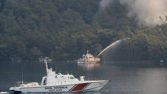 Marmaris'te SuKenarındaki Yangın, Turizmde Skandal Videolarla Gündem Oldu