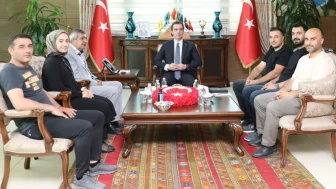 Bitlis Gazeteciler Cemiyeti Başkanı Hakan Okay ve İş İnsanı Ferhat Naci Ersan’dan Vali Ahmet Karakaya’ya Ziyaret