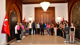 Gürcistanlı öğrenciler Türkiye'de Türkçe öğreniyor ve kültürel dostluk kuruyor