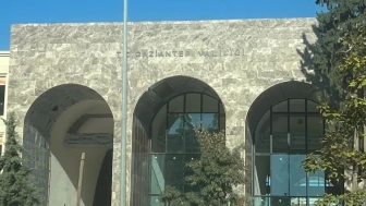 Gaziantep Valiliği'nin taşınma süreci ertelendi, açılış bayram sonrası Haziran'a kaldı.