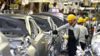 Otomotiv Üretimi Artarken, Otomobil Üretiminde Düşüş: OSD Raporu Açıklandı