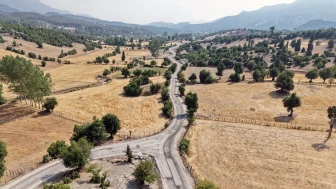 Andırın'da 9 km'lik yol sathi asfaltla kaplanarak ulaşım sorunu çözüldü