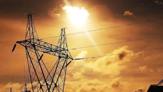 Spot elektrik piyasasında işlem hacmi yüzde 38,4 artarak 2,19 milyar lira oldu