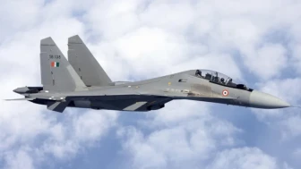 Hindistan'da Uçak Kazasında İki Pilot Hayatını Kaybetti, Soruşturma Başlatıldı