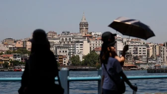 İstanbul'da Sıcaklık 40'dan 29'a Düştü, Serin Hava Dalga Gibi Geldi!