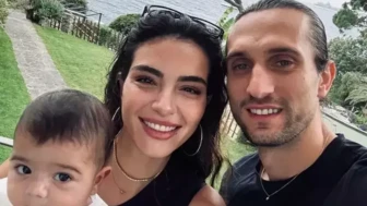 Ünlü çiftin tatildeki paylaşımlarıyla Mylan bebeğin benzerliği dikkat çekti