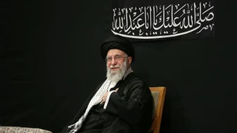 Hamaney: İran, ABD'ye büyük bir tokat attı ve üslerine erişimi tekrarlanabilir hale getirdi