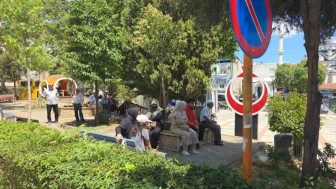 Gemlik'te 4.3 büyüklüğünde deprem, halk panik içinde sokaklara döküldü